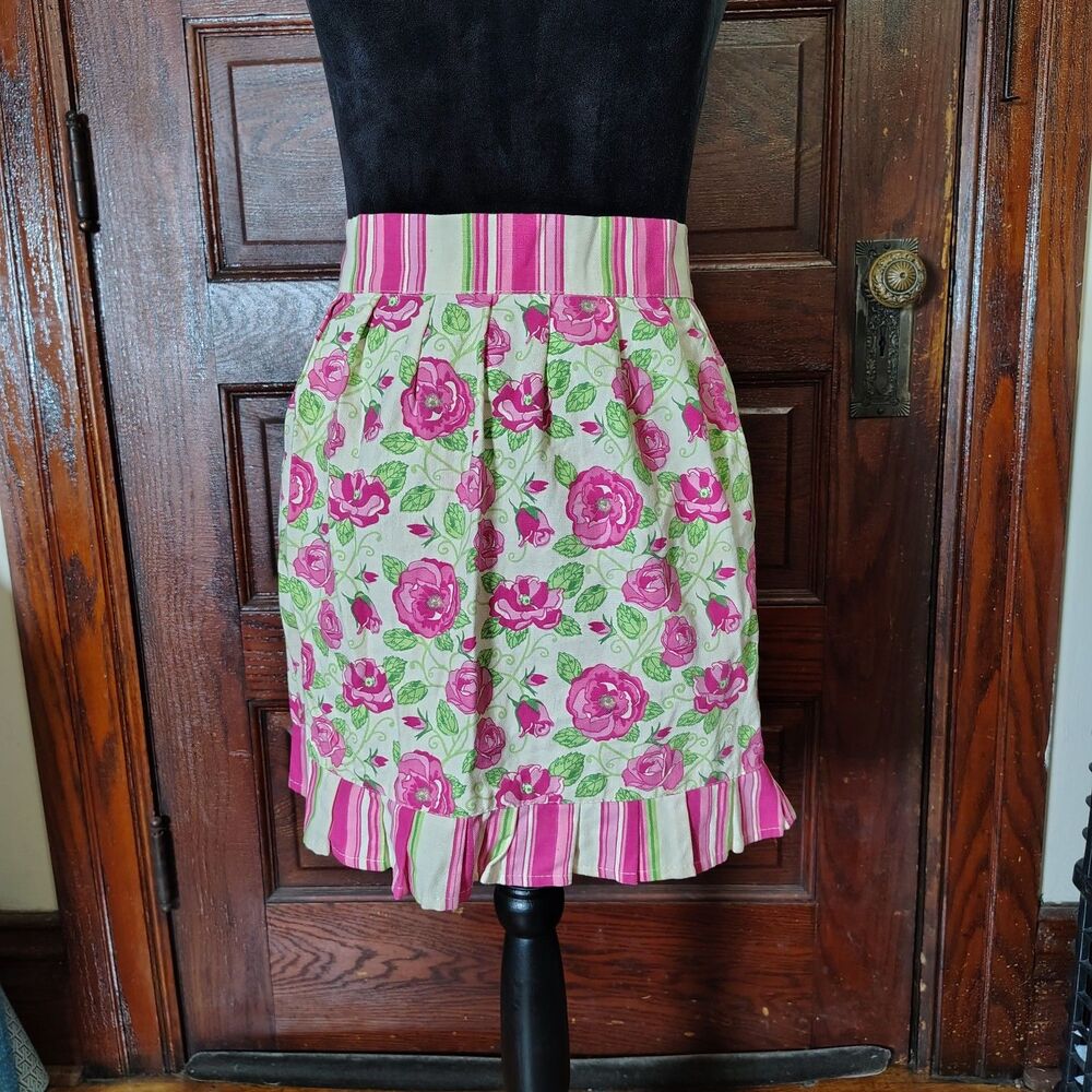 VTG Inspired Pink Roses Half Apron/T761